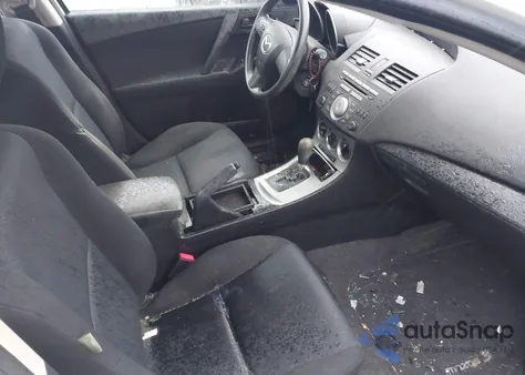 2011 Mazda Mazda3 I Sport z USA, uszkodzony, nr VIN JM1BL1UF0B1372102